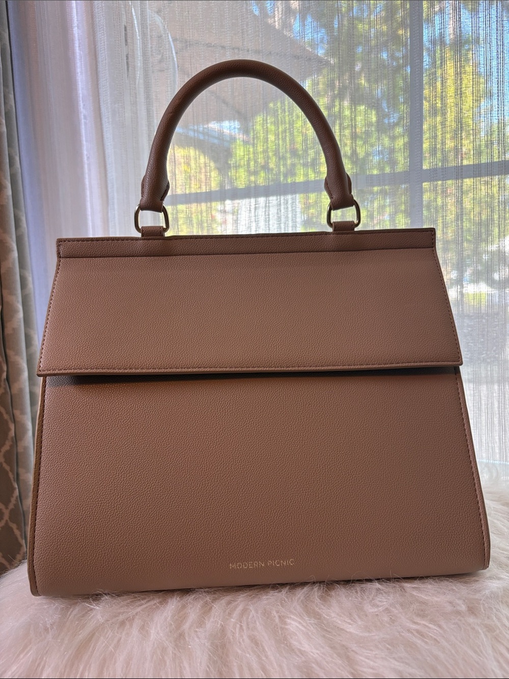 Modern Picnic Top-Handle Lunch Box